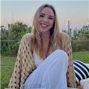 Soy estudiante universitaria responsable y paciente y me ofrezco para dar clases de refuerzo a alumnos de primaria y secundaria.